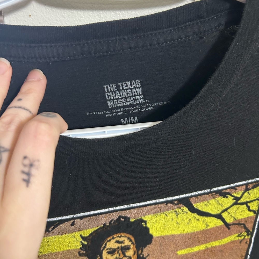 Texas Chainsaw Massacre Shirt - Picture 4 of 4